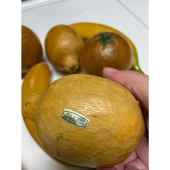 Vintage Wooden Fruit Bananas Oranges Lemons Made in Taiwan Lot MCM Foodie - Picture 2 of 2
